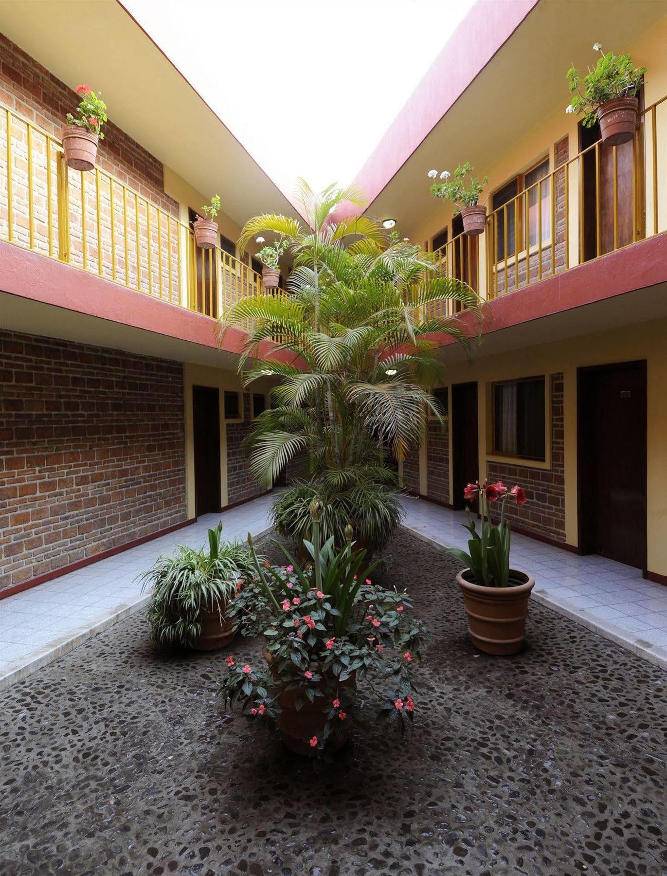 Hotel Arboledas Industrial Guadalajara Luaran gambar